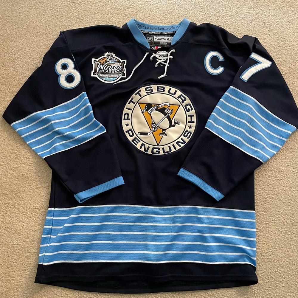 ⭐️Men’s Crosby Winter Classic Authentic Jersey⭐️